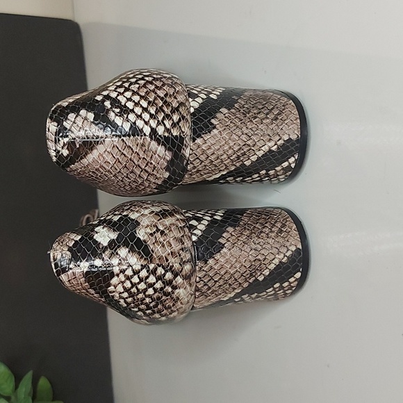 Cole Haan Snakeskin Print Leather Heel with Bow - Picture 3 of 6